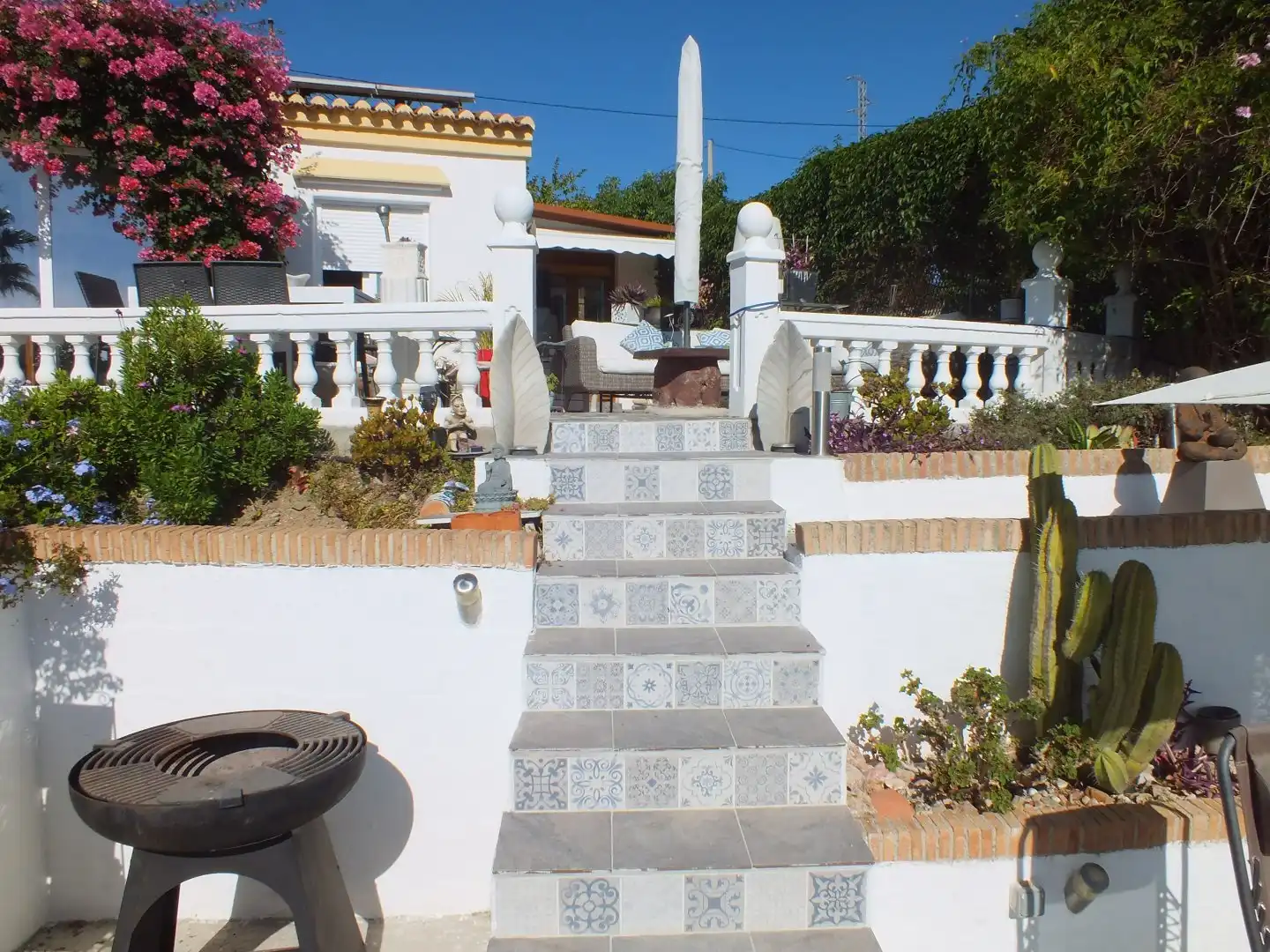 Vista exterior de Casa o chalet en venta en Salobreña con Jardín privado