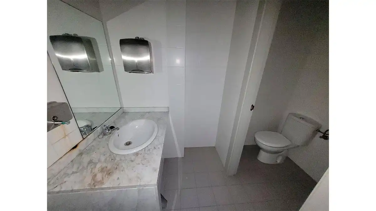 Bathroom of Commercial properties for sale in Castrillón