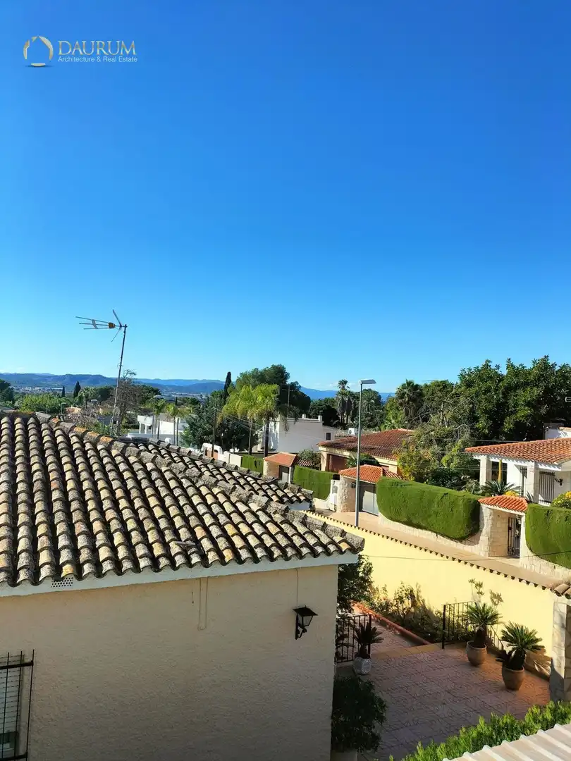 Vista exterior de Casa o chalet en venta en L'Eliana con Aire acondicionado, Calefacción y Terraza