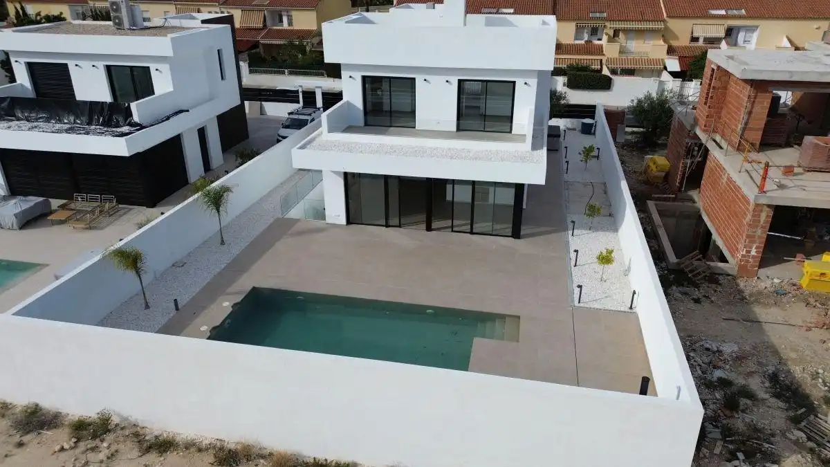 Vista exterior de Casa o chalet en venta en Sant Joan d'Alacant