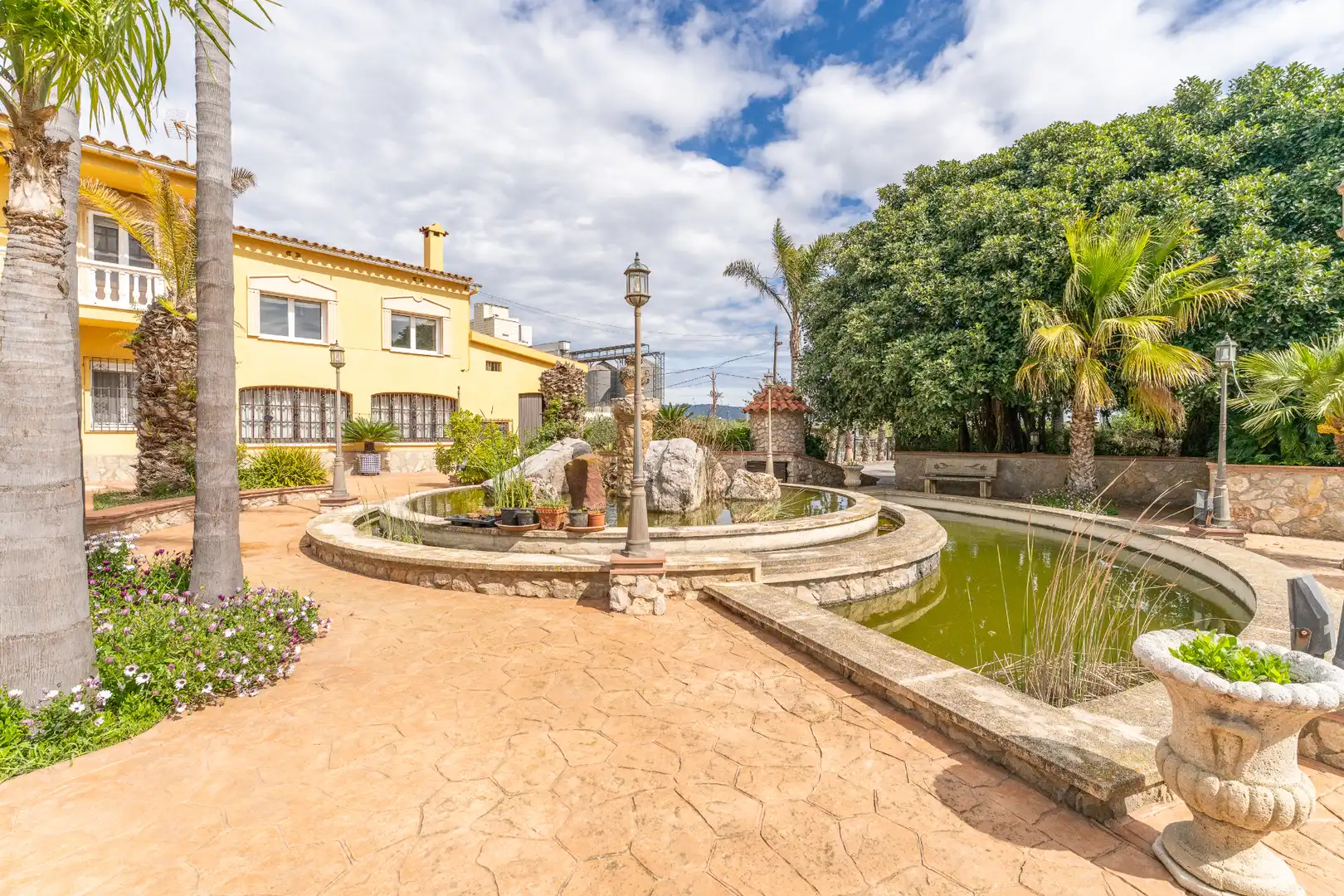 Vista exterior de Casa o xalet en venda en Reus amb Calefacció, Jardí privat i Terrassa