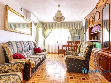 Flat with lift for sale in Calle los Alpes