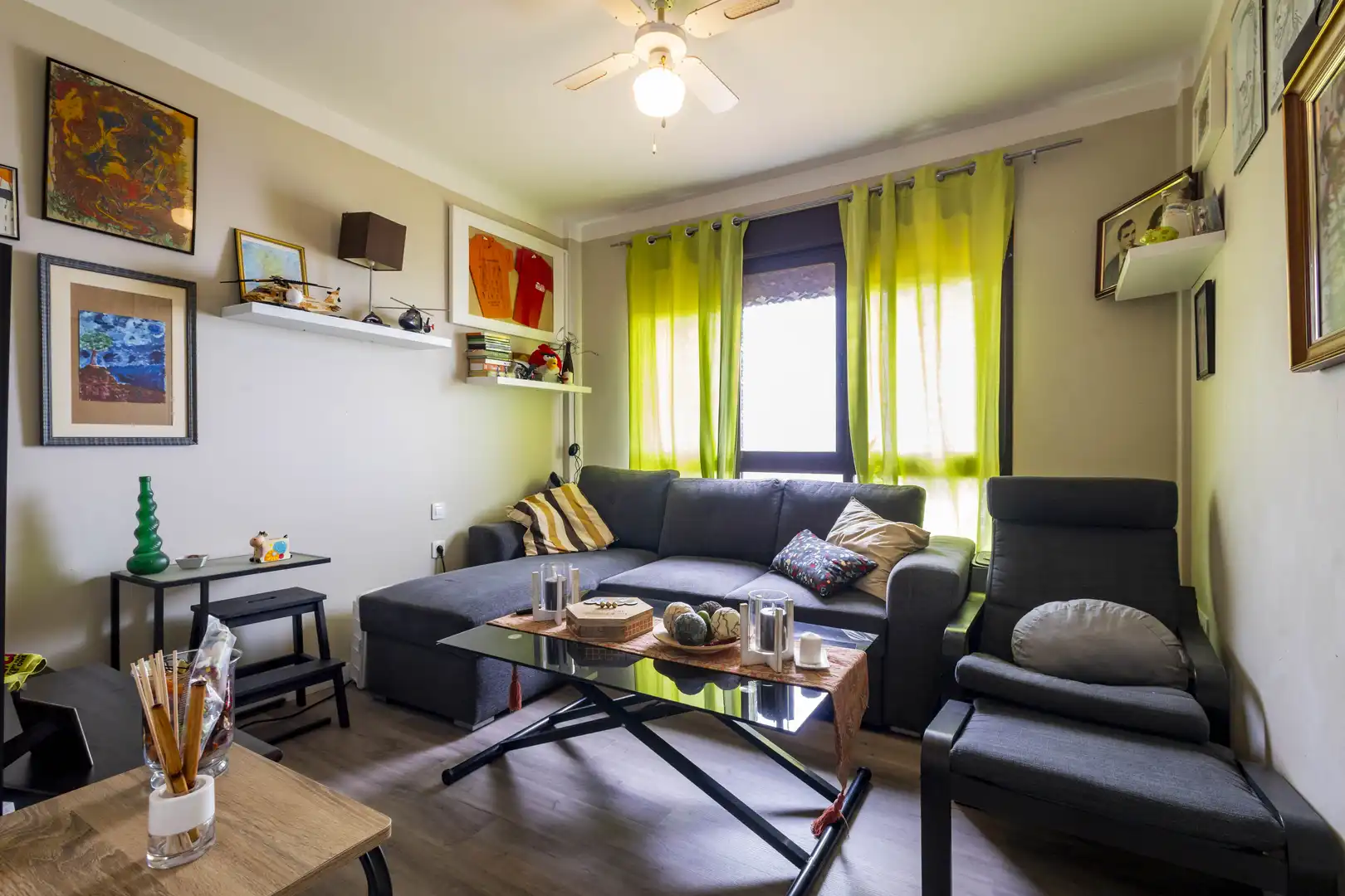 Sala d'estar de Casa adosada en venda en Santa Cruz de Tenerife amb Jardí privat, Terrassa i Piscina