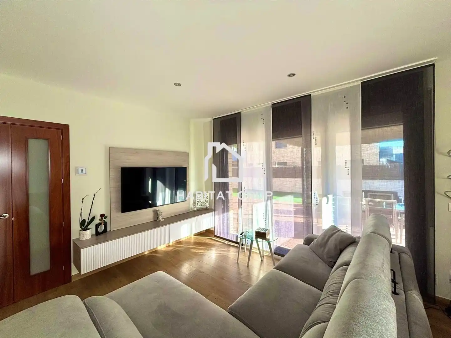 Living room of Flat for sale in Riudellots de la Selva  with Air Conditioner, Heating and Private garden
