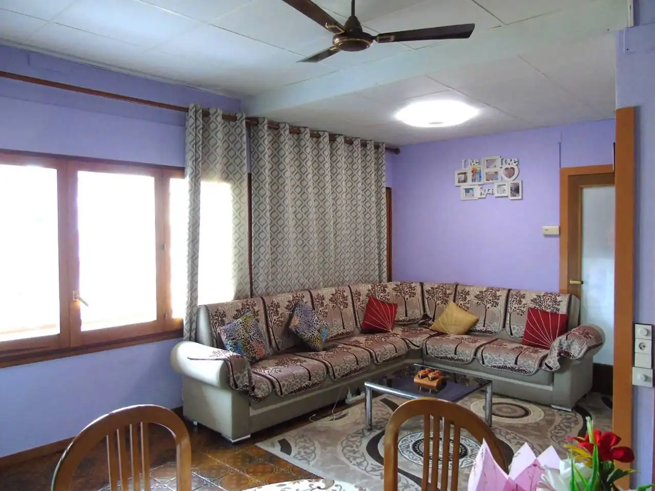 Sala de estar de Dúplex en venta en Vic con Calefacción, Parquet y Terraza