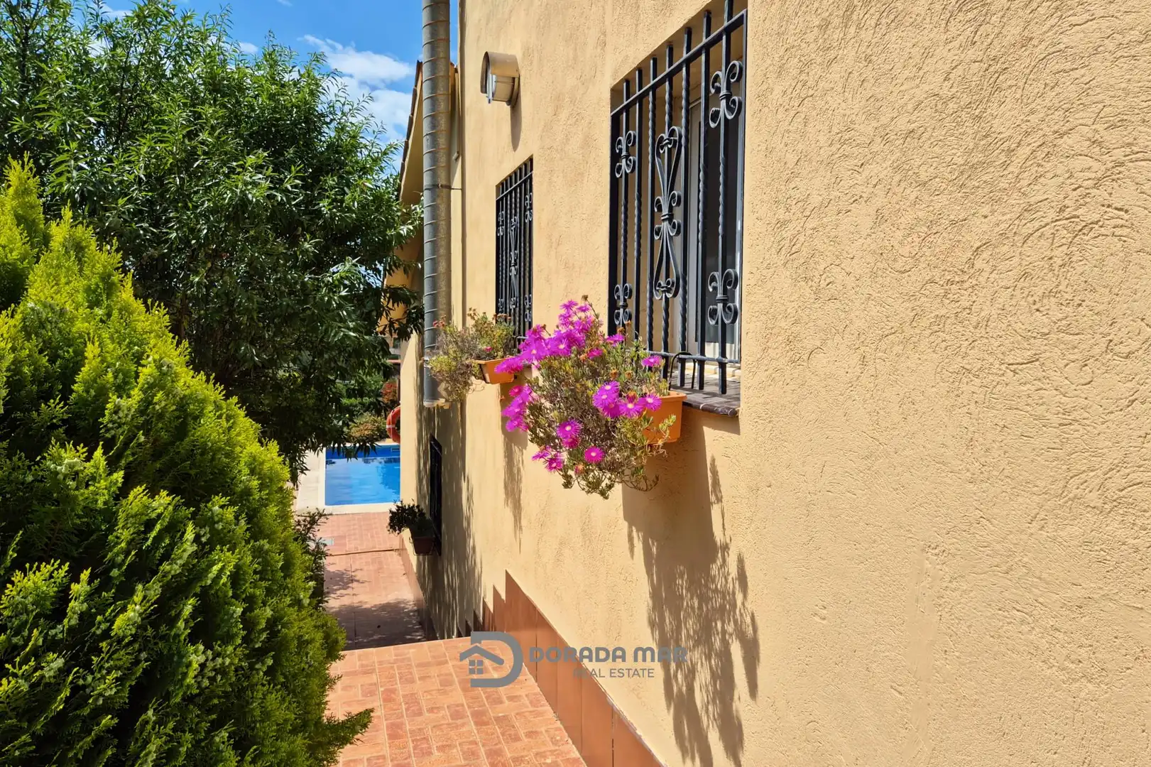 Vista exterior de Casa o chalet en venta en Olivella con Calefacción, Jardín privado y Piscina