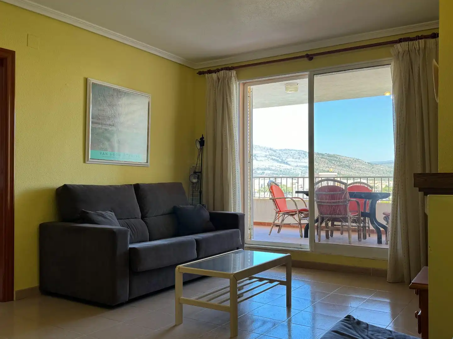 Sala d'estar de Apartament en venda en Oropesa del Mar / Orpesa amb Terrassa, Moblat i Piscina comunitària
