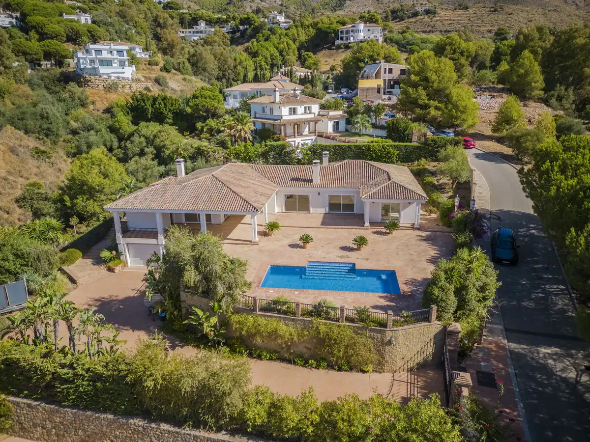 Vista exterior de Casa o chalet en venta en Mijas con Aire acondicionado, Calefacción y Jardín privado