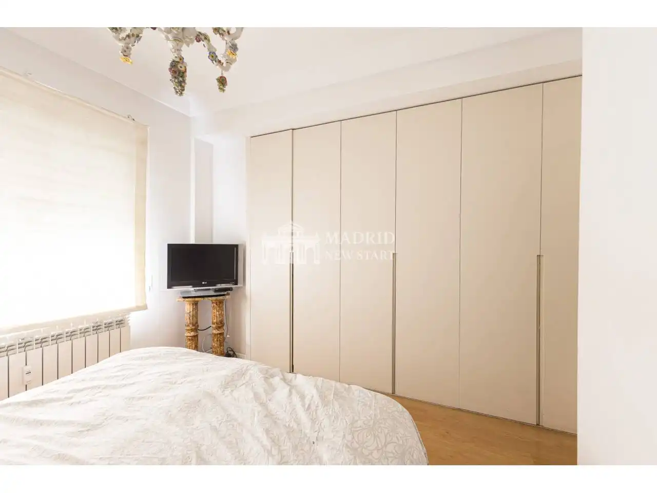 Schlafzimmer von Wohnung zum Verkauf in Madrid mit Klimaanlage und Heizung