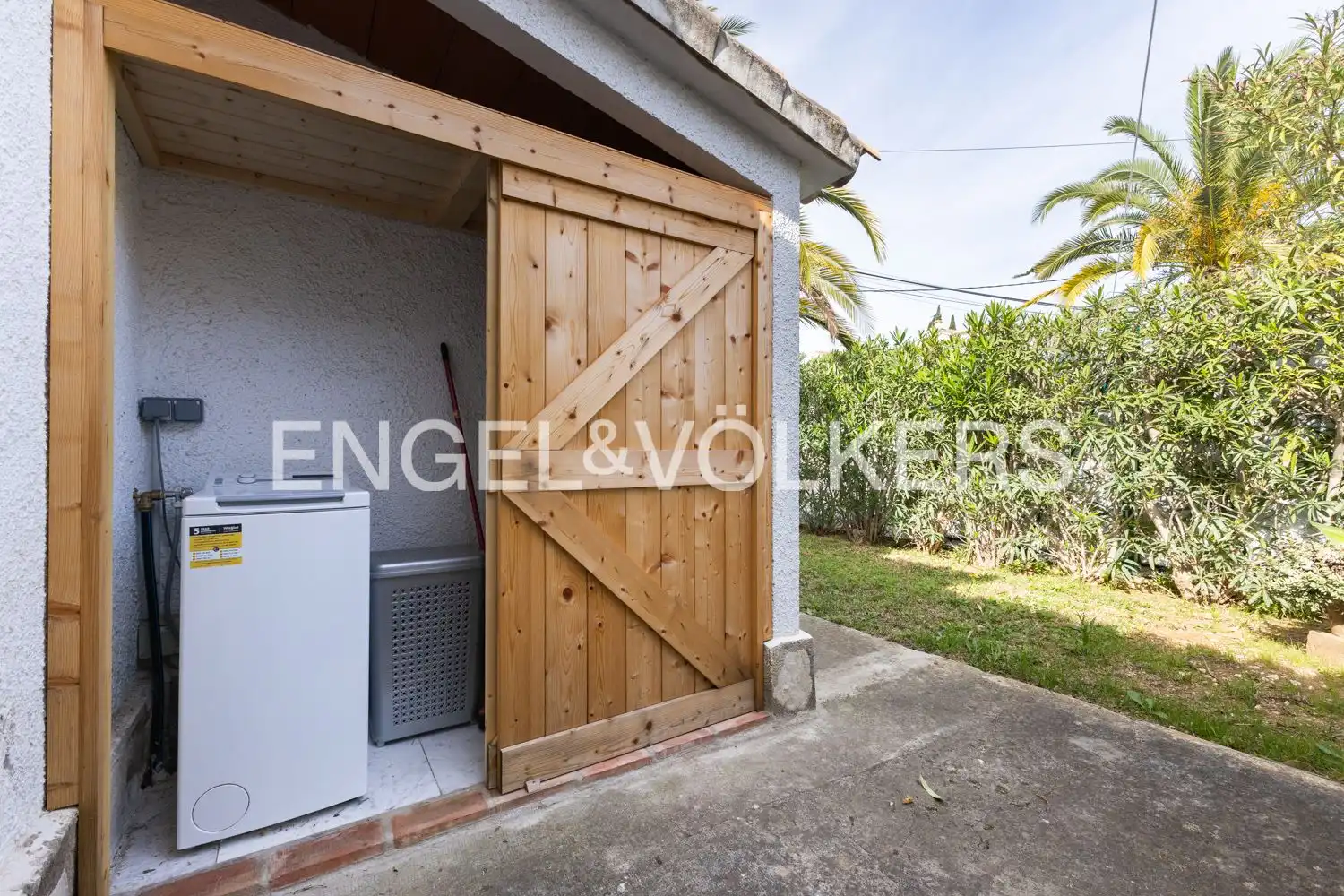 Houses for sale in Las Rotas / Les Rotes