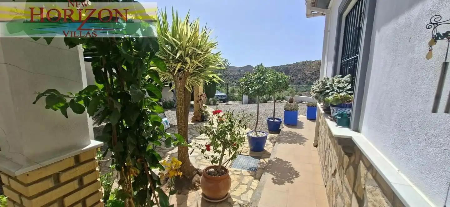 Terrassa de Casa o xalet en venda en Arboleas amb Jardí privat, Terrassa i Piscina
