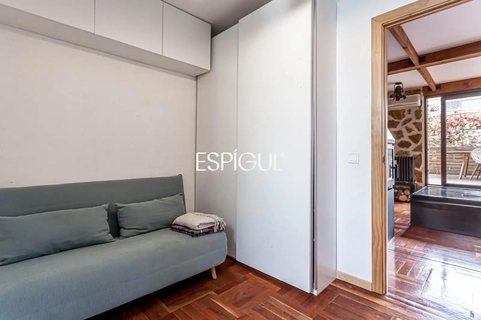 Schlafzimmer von Dachboden zum Verkauf in Madrid mit Klimaanlage, Heizung und Parkett