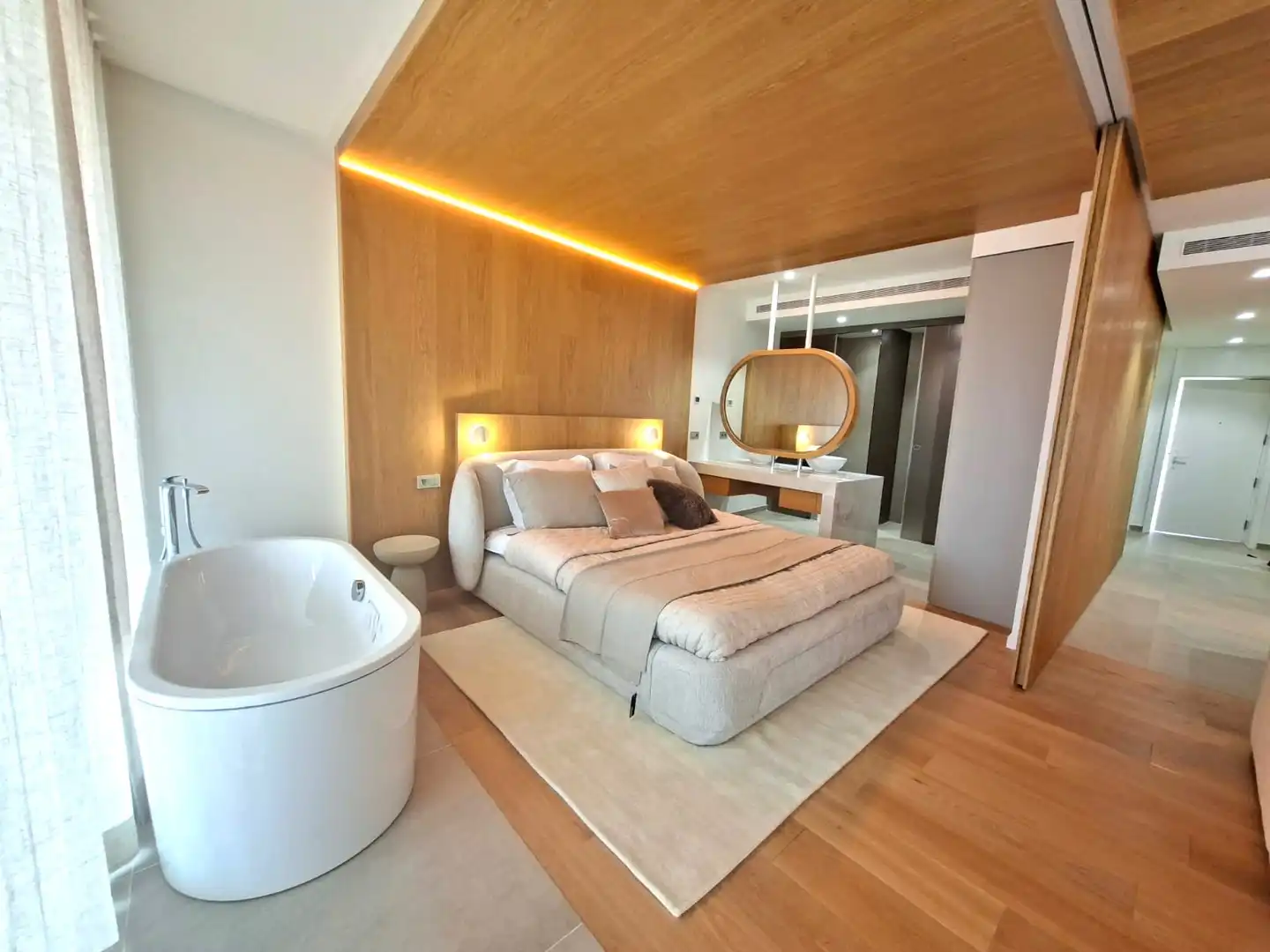 Habitación de Apartamento en venta en Fuengirola con Aire acondicionado, Calefacción y Jardín privado