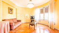 Living room of Flat for sale in  Madrid Capital  with Terrace