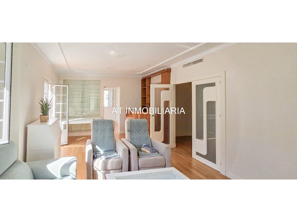 Dormitori de Pis en venda en  Cádiz Capital