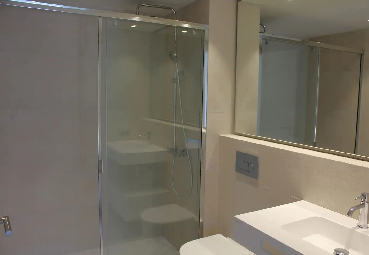 Baño de Apartamento en venta en Sitges con Aire acondicionado, Calefacción y Terraza