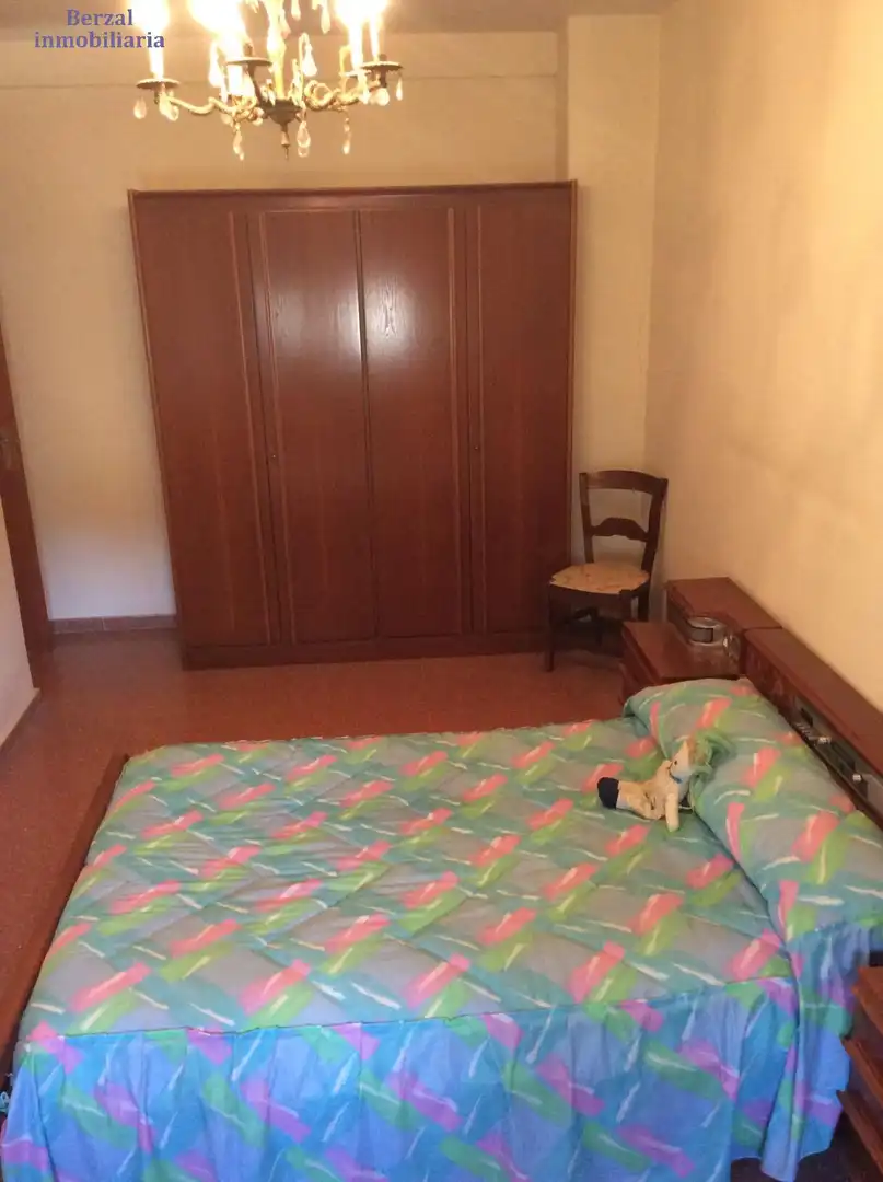 Dormitori de Casa o xalet en venda en Baños de Ebro / Mañueta amb Terrassa, Traster i Balcó