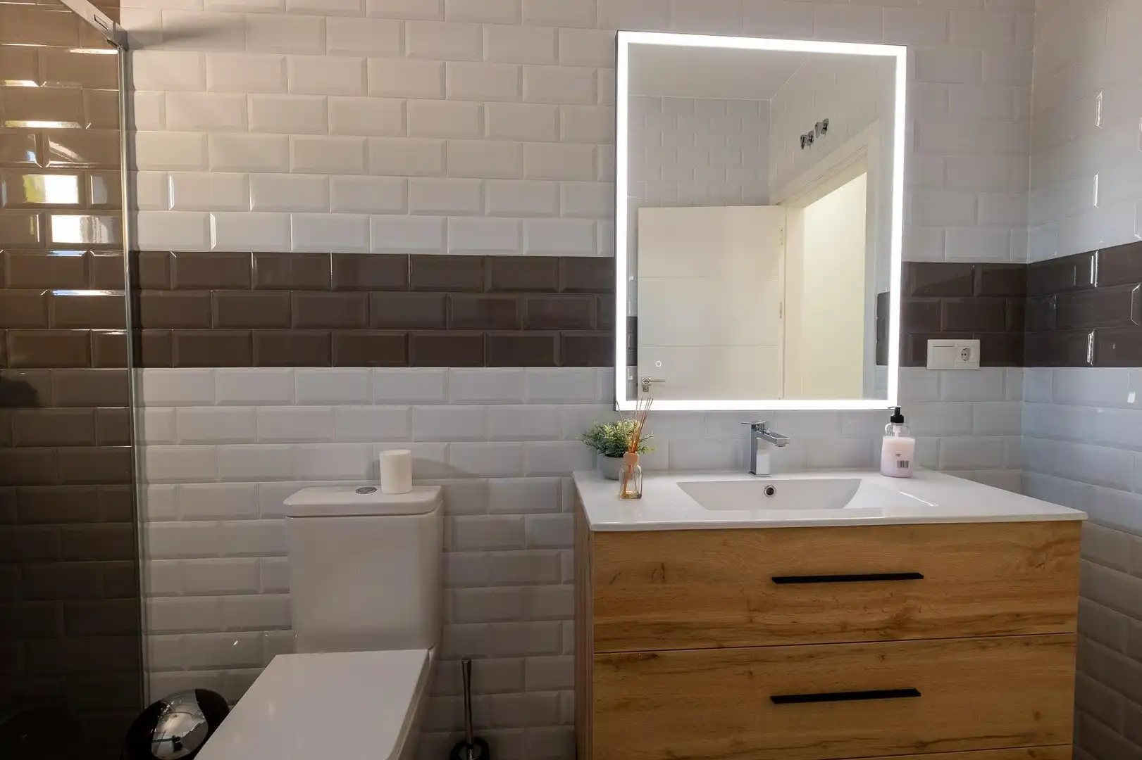 Bathroom of Houses for sale in Ayamonte  with Air Conditioner, Private garden and Storage room