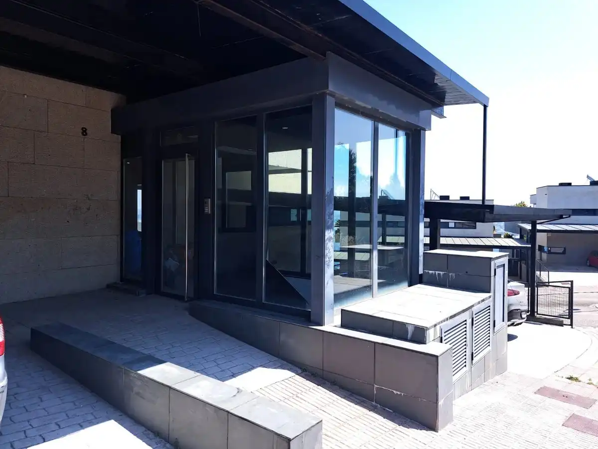 Vista exterior de Piso en venta en Baiona con Terraza, Trastero y Alarma