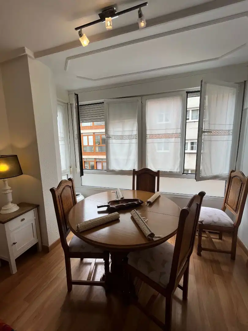Comedor de Piso en venta en Gijón  con Calefacción y Amueblado