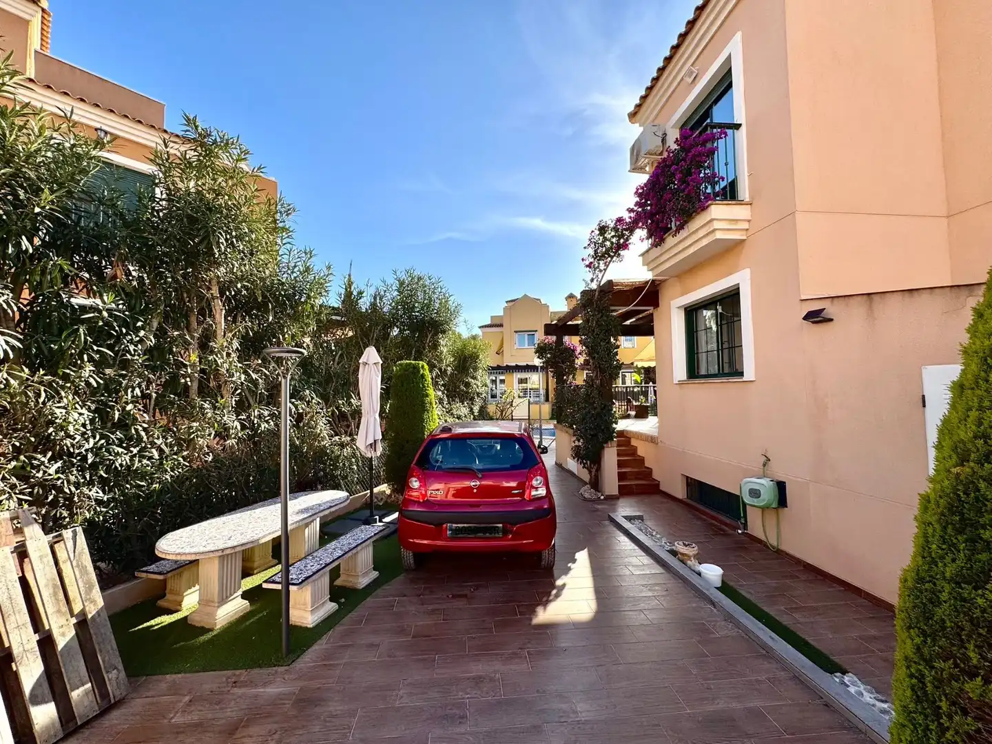Vista exterior de Casa o xalet de lloguer en Torrevieja amb Aire condicionat, Terrassa i Moblat