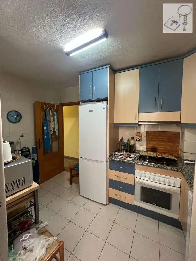 Cuina de Apartament en venda en Torrevieja amb Aire condicionat, Terrassa i Moblat