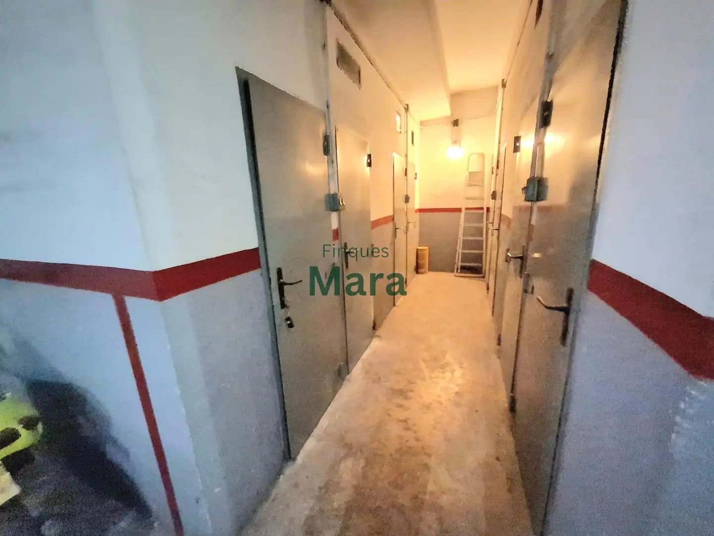Garaje en venta en Sant Boi de Llobregat