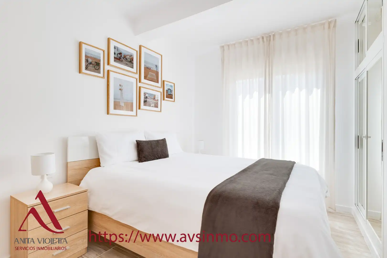 Habitación de Apartamento de alquiler en Torrevieja con Aire acondicionado, Amueblado y Lavadora