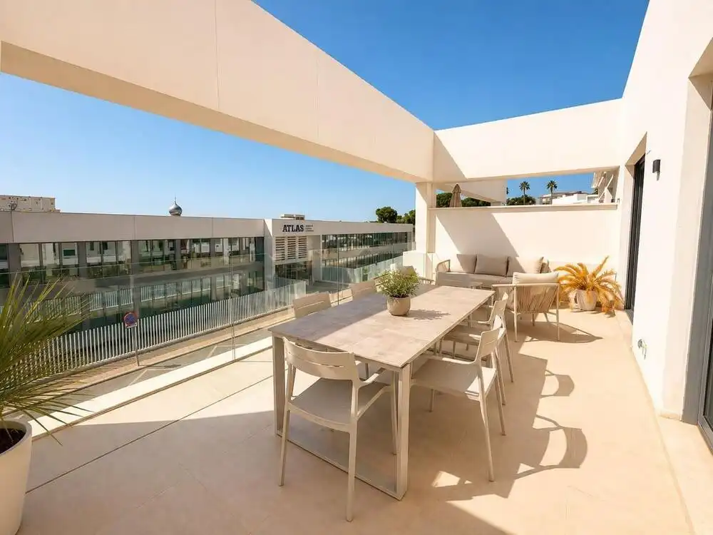 Terrassa de Apartament de lloguer en Estepona amb Aire condicionat, Terrassa i Traster