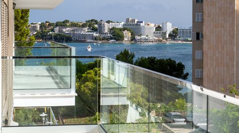 Fantástico piso en primera línea de mar en venta en Palmanova, Mallorca