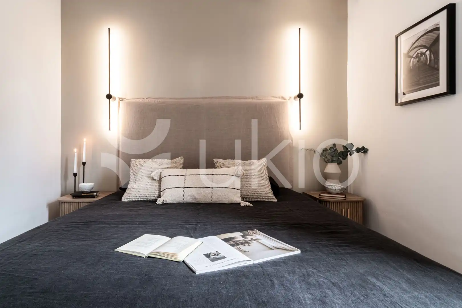 Dormitori de Apartament de lloguer en Madrid amb Aire condicionat, Calefacció i Moblat