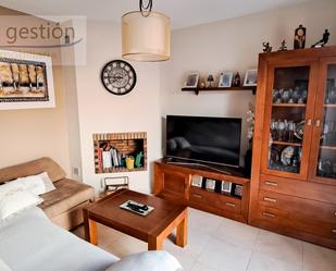 Living room of Single-family semi-detached for sale in Vélez-Málaga  with Air Conditioner, Terrace and Balcony