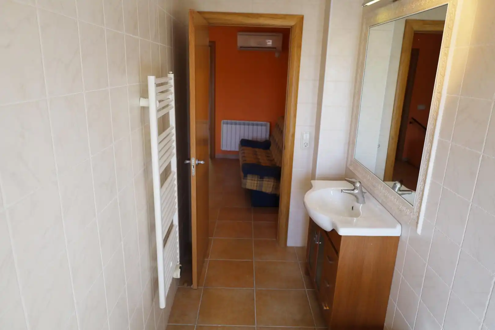 Bathroom of Houses for sale in Híjar  with Air Conditioner, Heating and Terrace