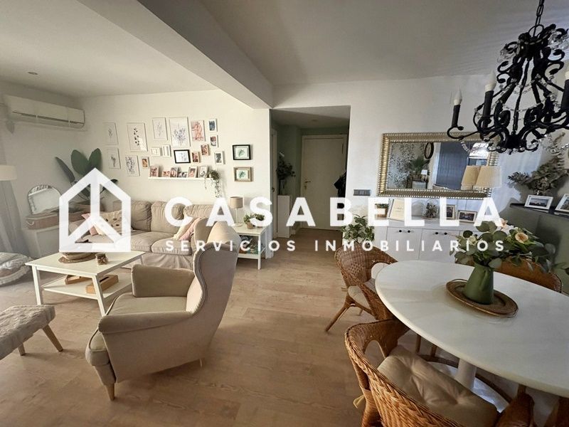 Exterior view of Flat for sale in  Valencia Capital  with Air Conditioner, Heating and Terrace
