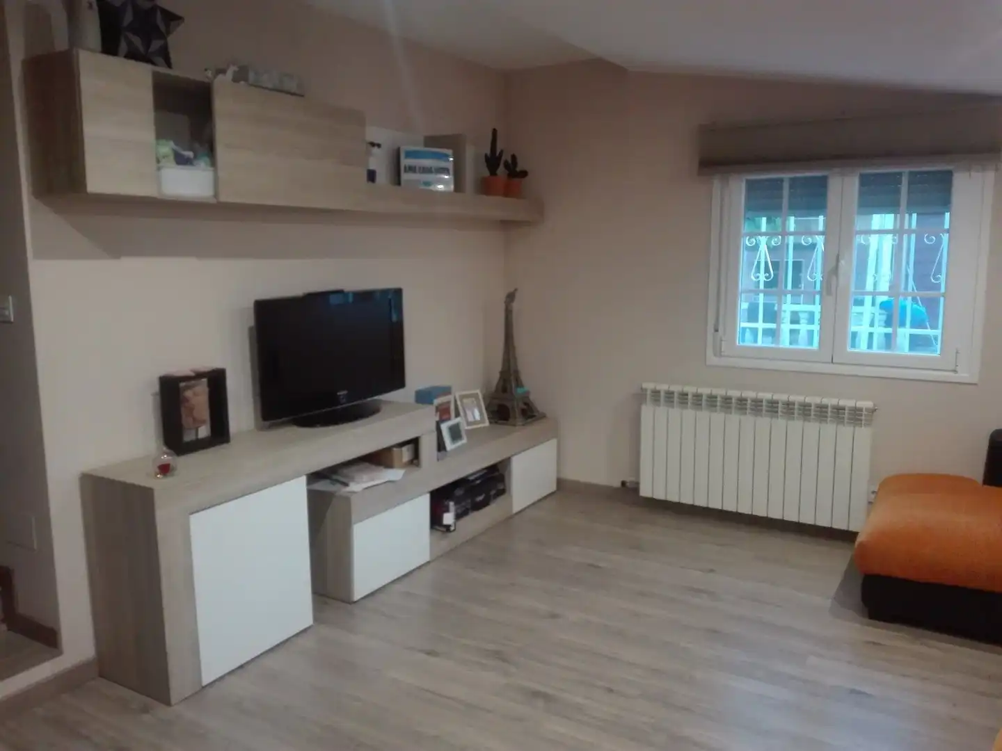 Sala de estar de Casa o chalet en venta en Simancas con Jardín privado, Parquet y Terraza
