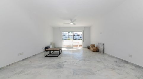 Foto 2 de Apartament de lloguer a Villacana - Costalita - Saladillo, Estepona