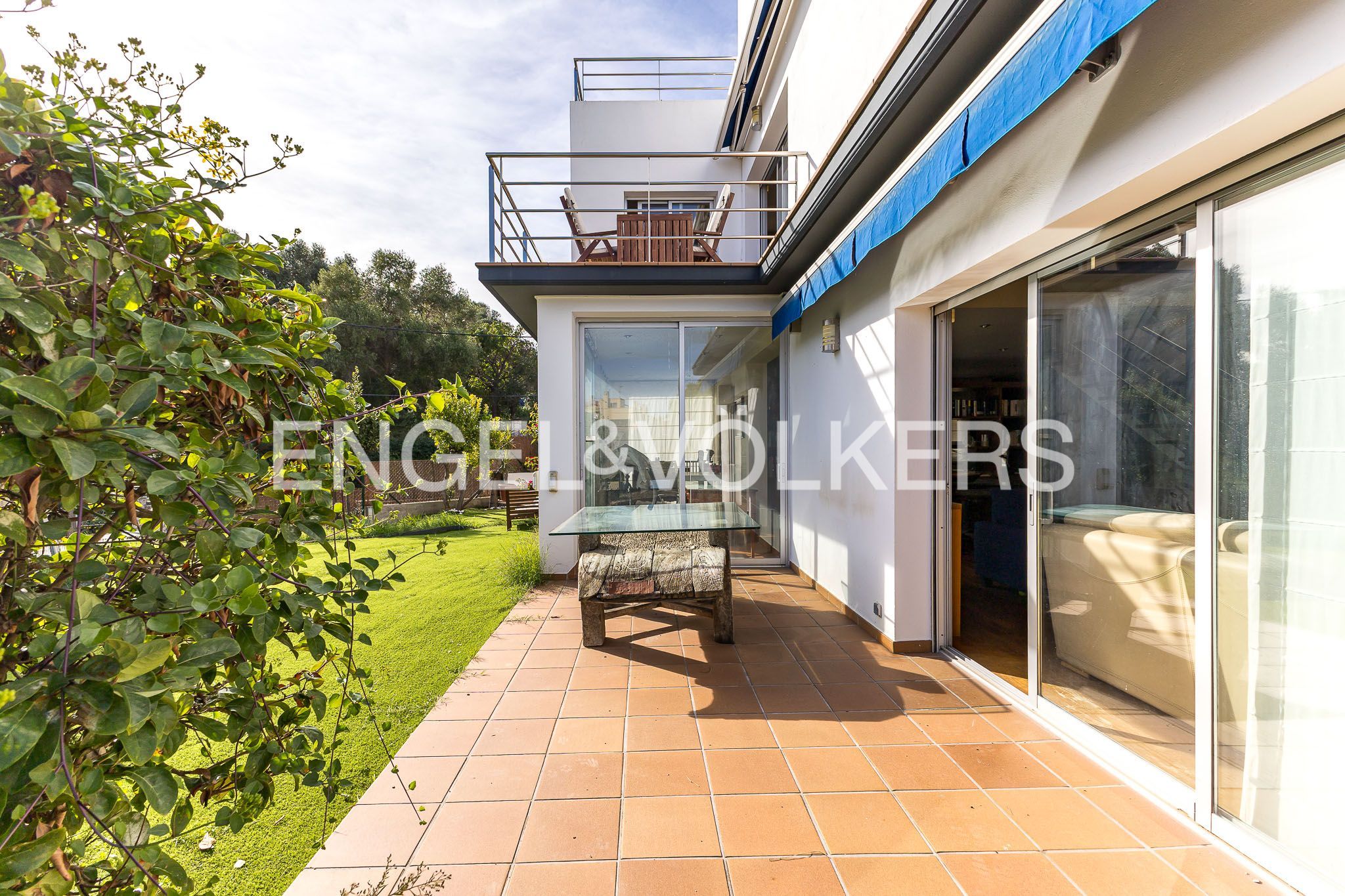 Terrassa de Casa o xalet en venda en Castelldefels amb Aire condicionat, Calefacció i Jardí privat