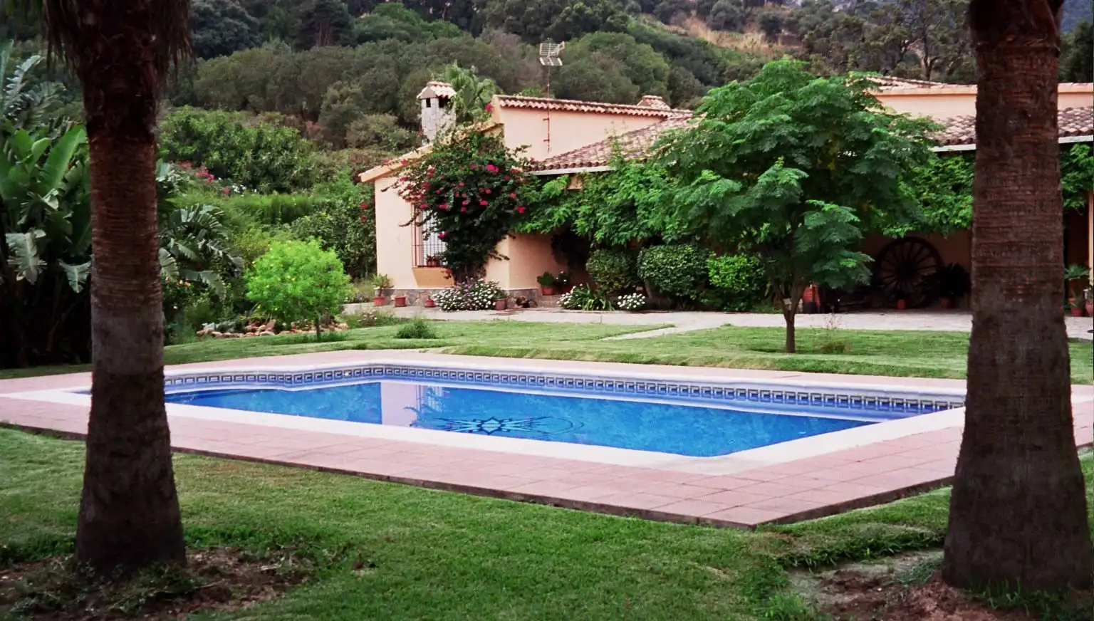 Villa con piscina in vendita a Los Barrios