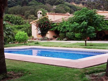 Villa con piscina in vendita a Los Barrios