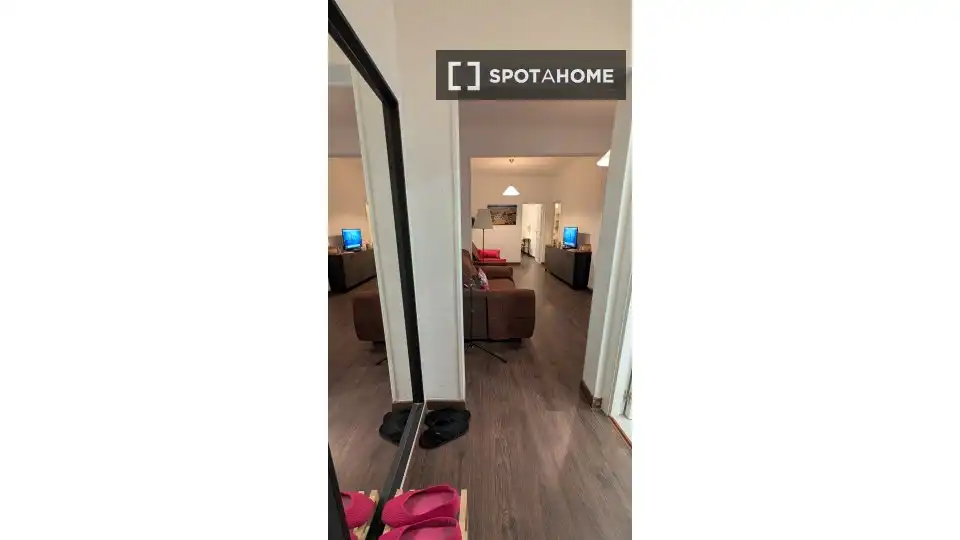 Flat for share in Barcelona  with Air Conditioner, Heating and Furnished