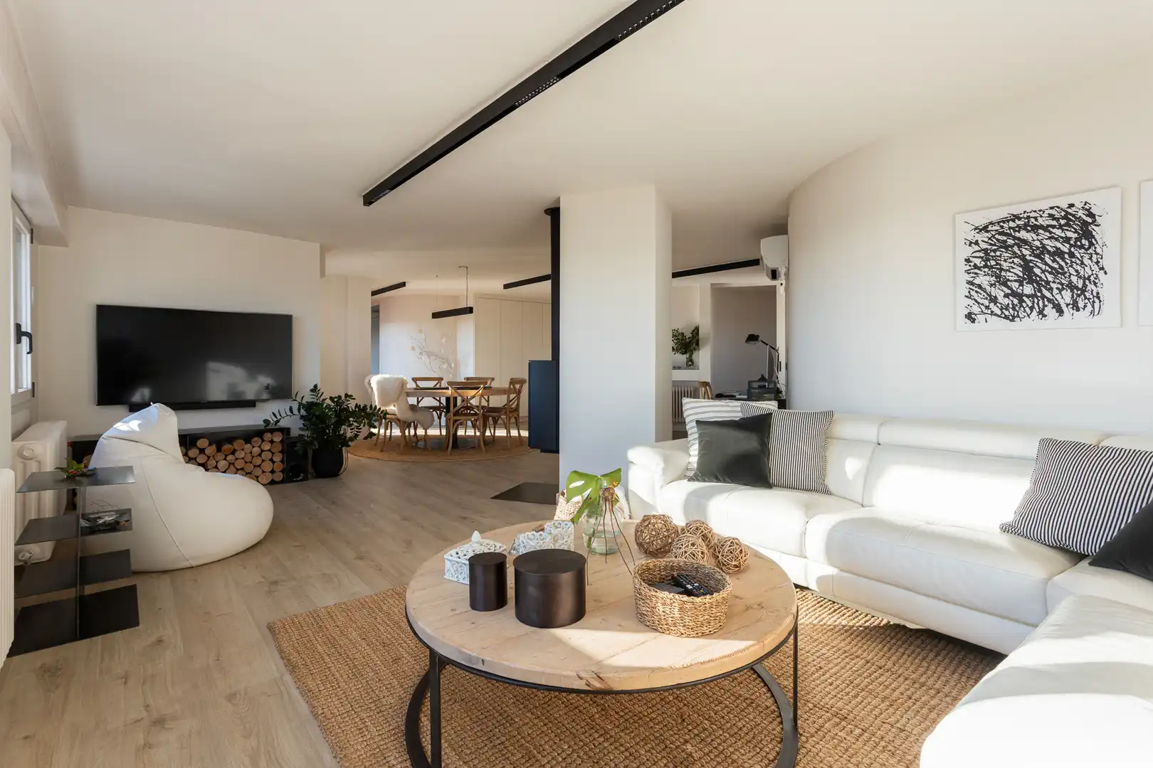 Wohnzimmer von Dachboden zum Verkauf in Figueres mit Klimaanlage, Heizung und Parkett