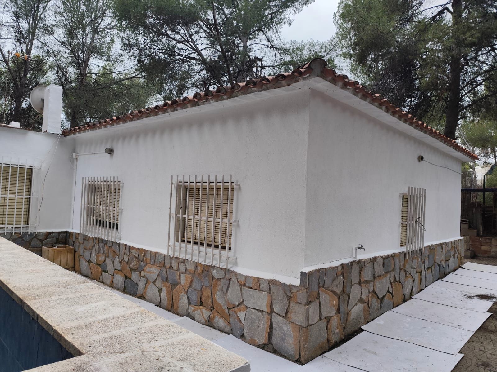 Vista exterior de Casa o xalet en venda en Tibi amb Jardí privat i Piscina