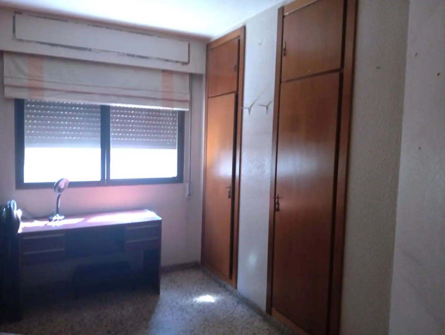Habitación de Piso de alquiler en Valencia con Amueblado y Balcón