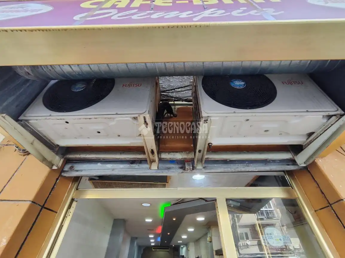 Business premises for sale in Av. de Dílar, imagen 5