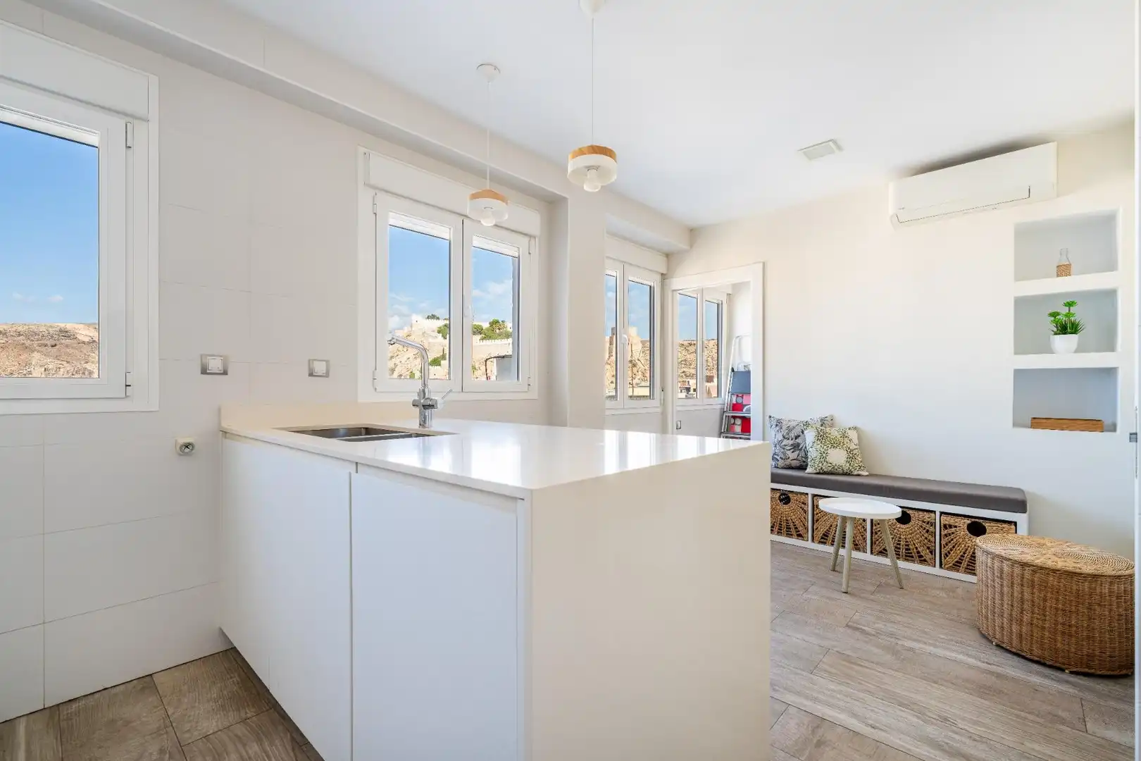 Cocina de Piso de alquiler en Almería con Aire acondicionado, Terraza y Amueblado