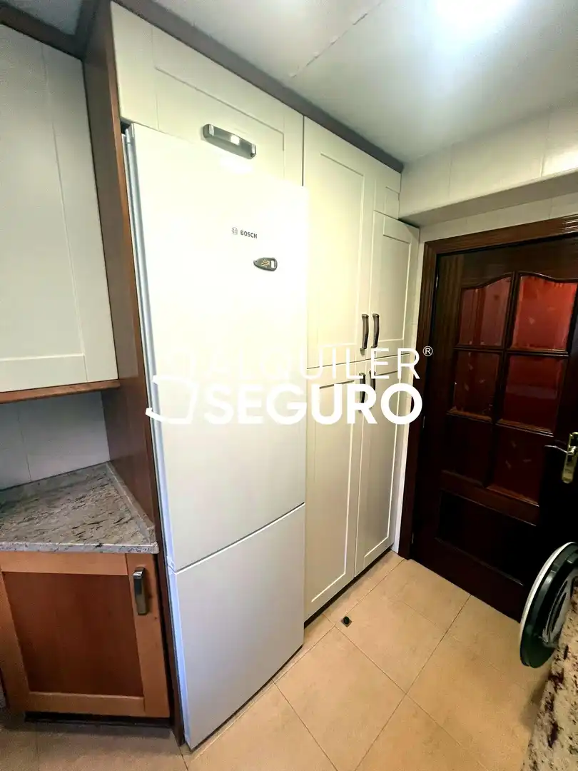 Kitchen of Flat for rent in Ciudad Lineal