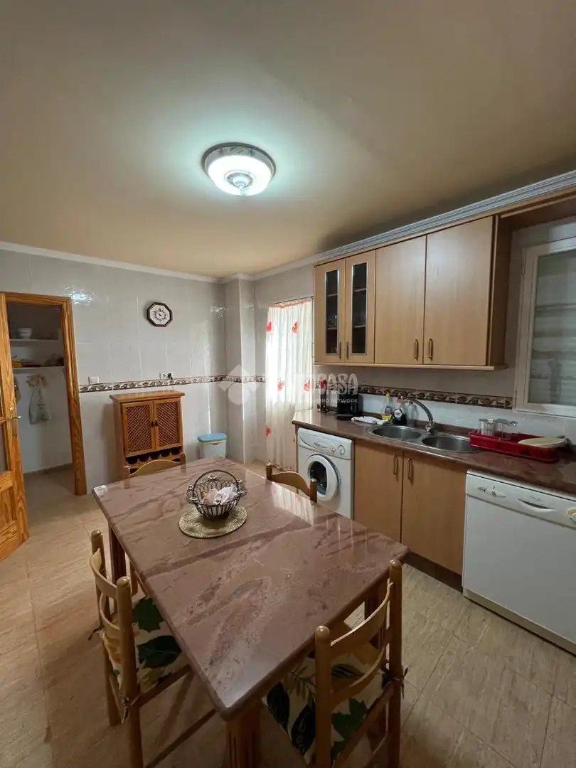 Casa rústica amb terrassa en venda a Baeza, imagen 7