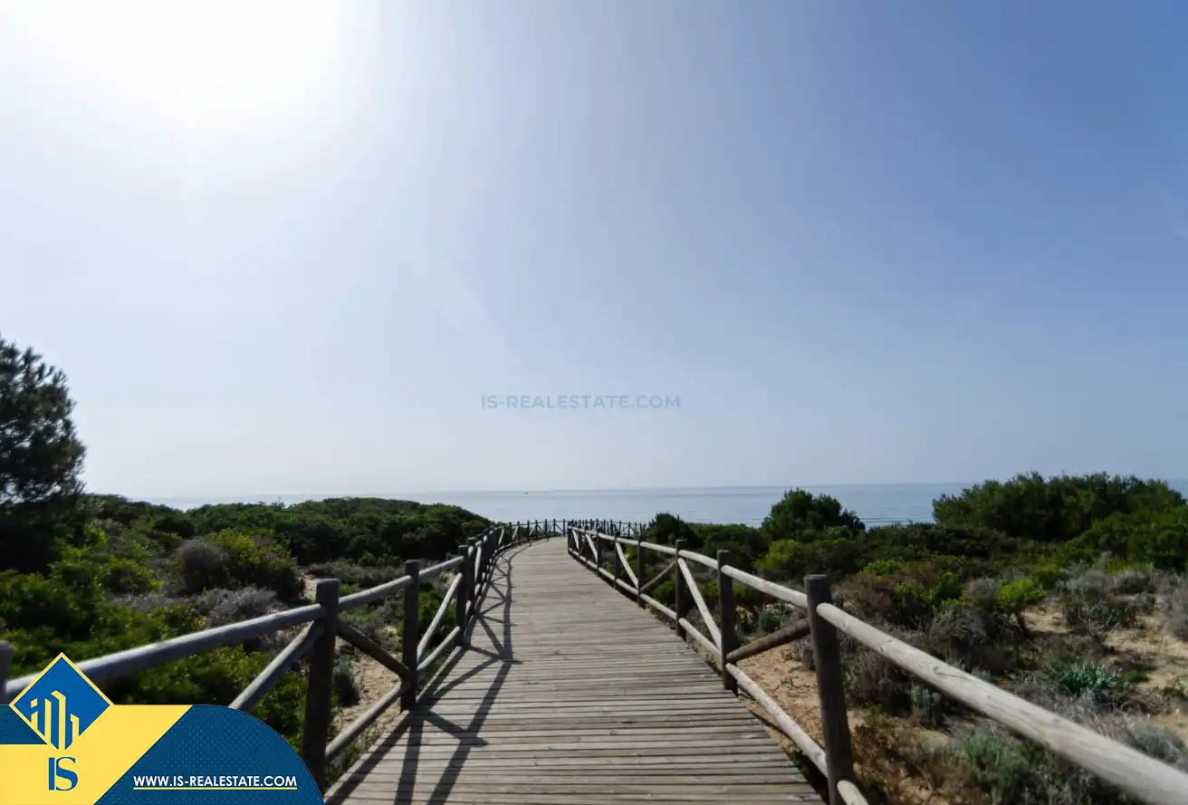 Vista exterior de Apartamento en venta en Marbella con Calefacción, Terraza y Amueblado