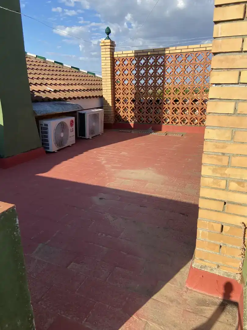 Terrassa de Casa o xalet en venda en Palomares del Río amb Aire condicionat i Piscina