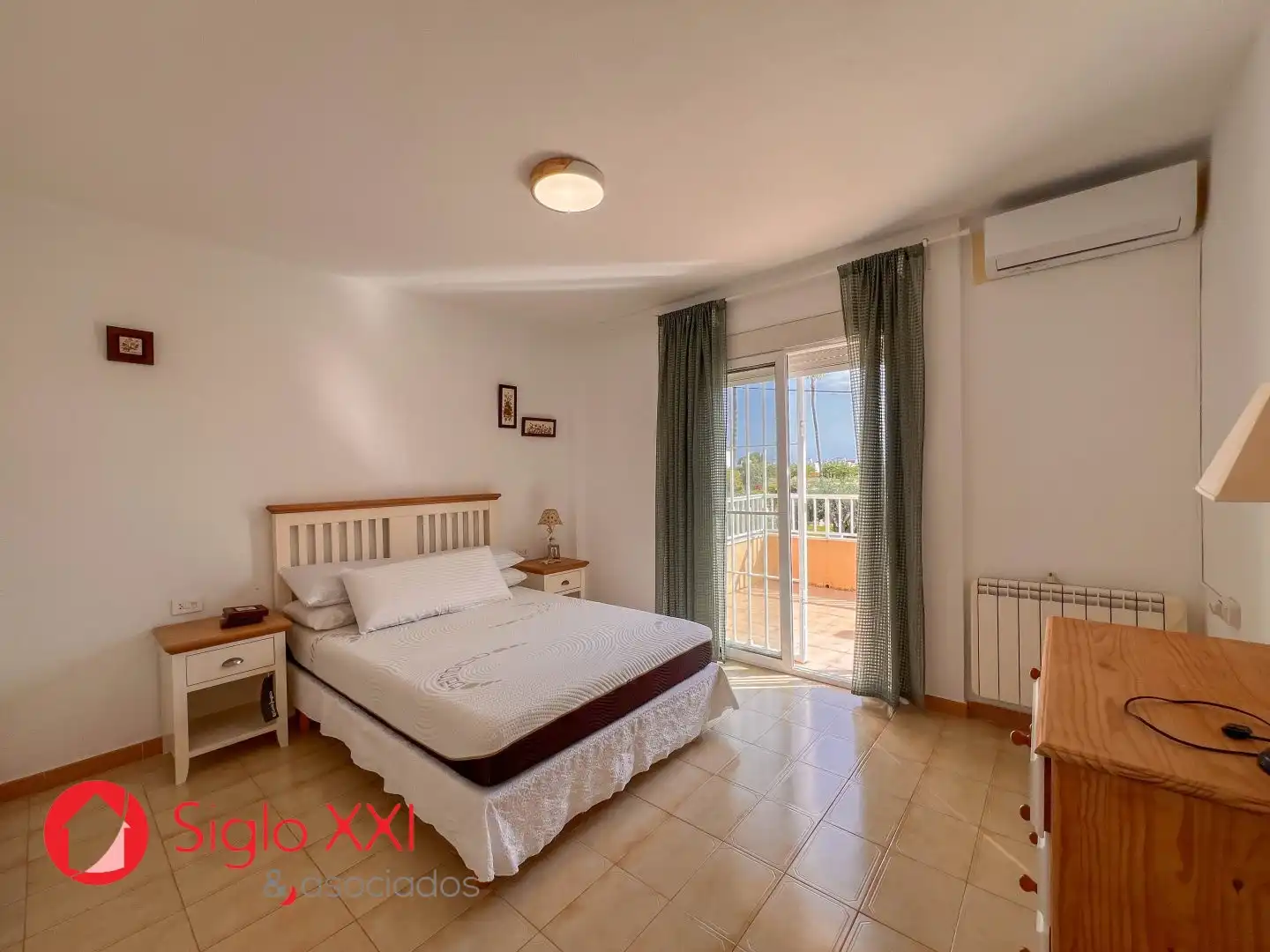 Schlafzimmer von Einfamilien-Reihenhaus zum Verkauf in Castellón de la Plana / Castelló de la Plana mit Klimaanlage, Heizung und Terrasse